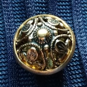 4 Filigree Buttons